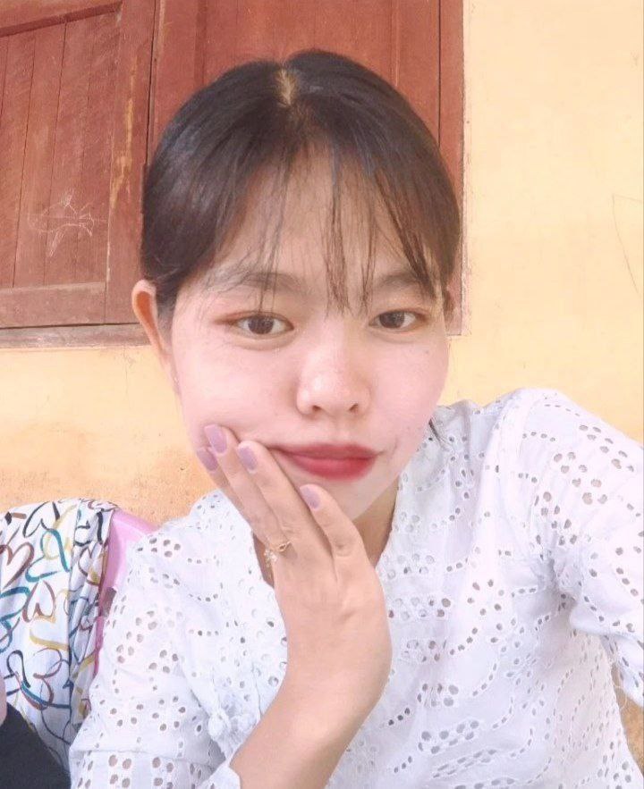 ကျောင်းဆရာမလေးကိုတီး